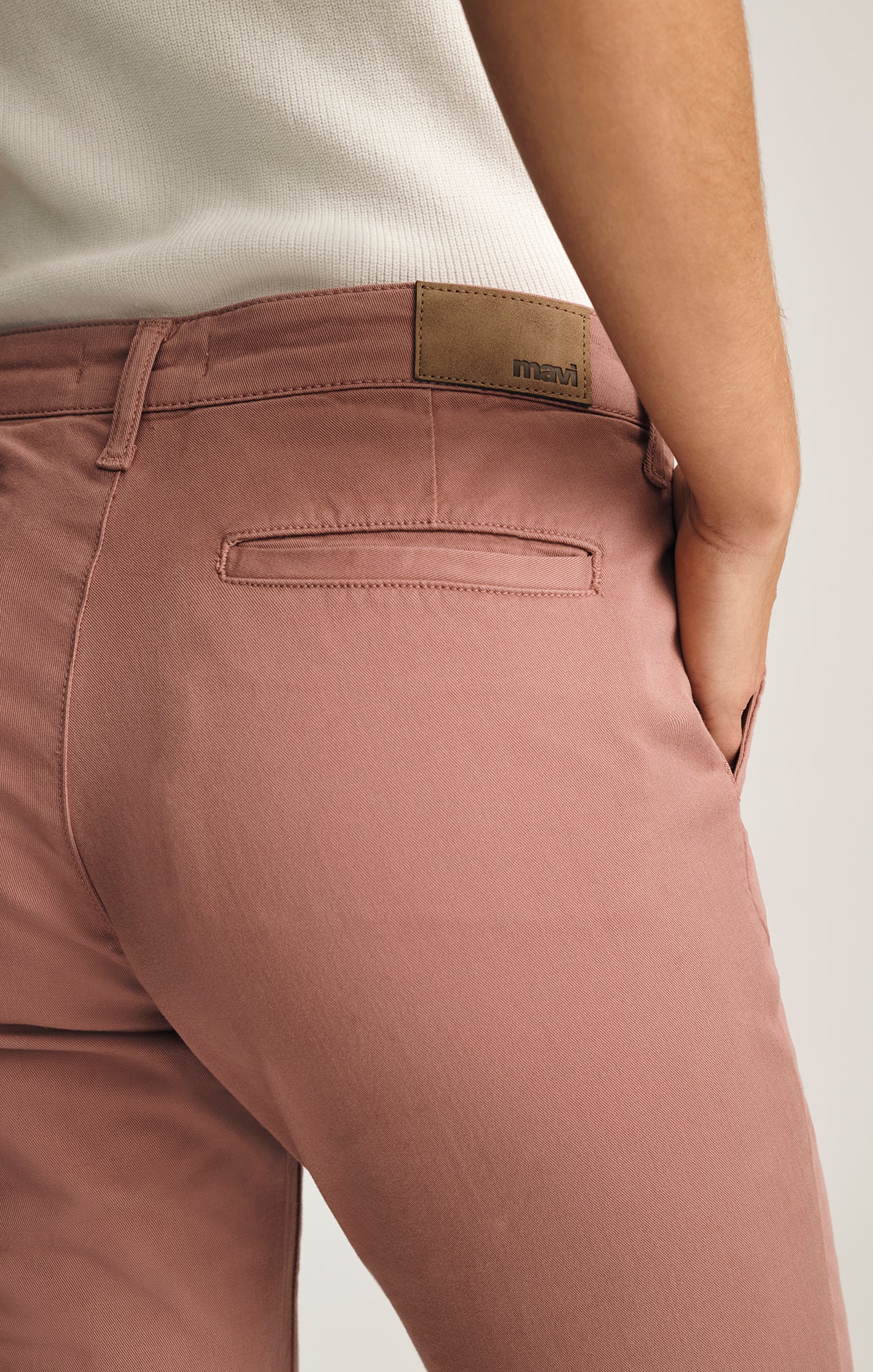 KATHLEEN SLIM CHINO IN OLD MAGENTA TWILL - Image 6