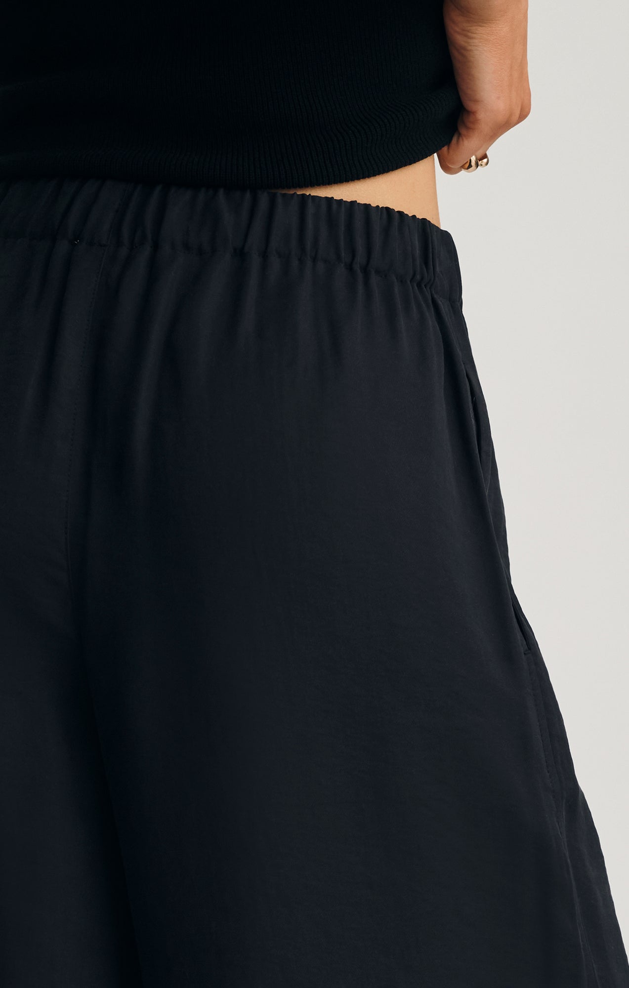LUXE TOUCH PANTS IN BLACK - Image 6